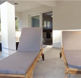 6 Bedroom Beachfront Villa with Heated Pool near Vela Luka on Korcula Island, Sleep 12